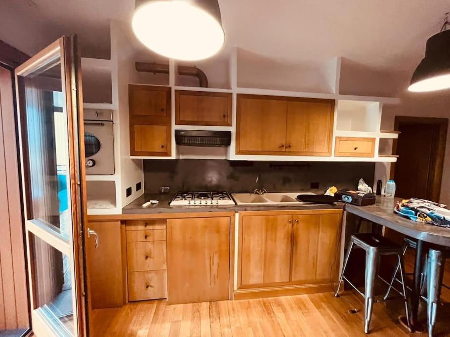 Una Casa Divertente A Roma Exterior foto